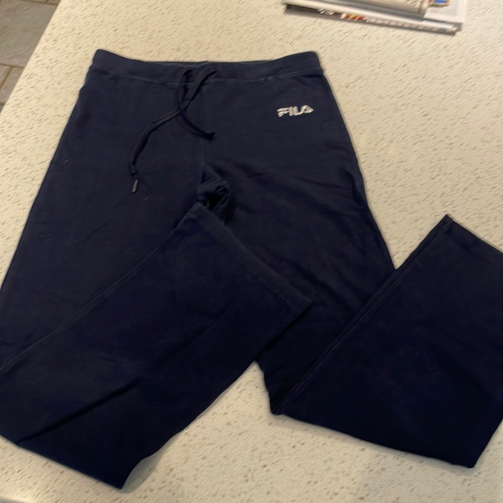 GUC - Vintage FILA yoga pants Navy size M (waist 13.5”)